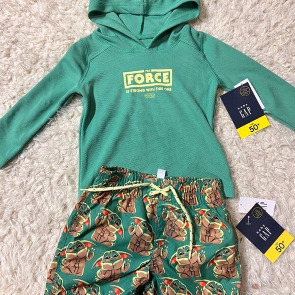 GAP Other - NWT Gap Baby boys star-wars rash guard & trunks-12-18M